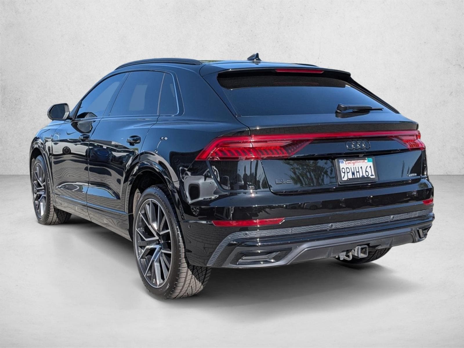 2022 Audi Q8 55 Premium photo 3