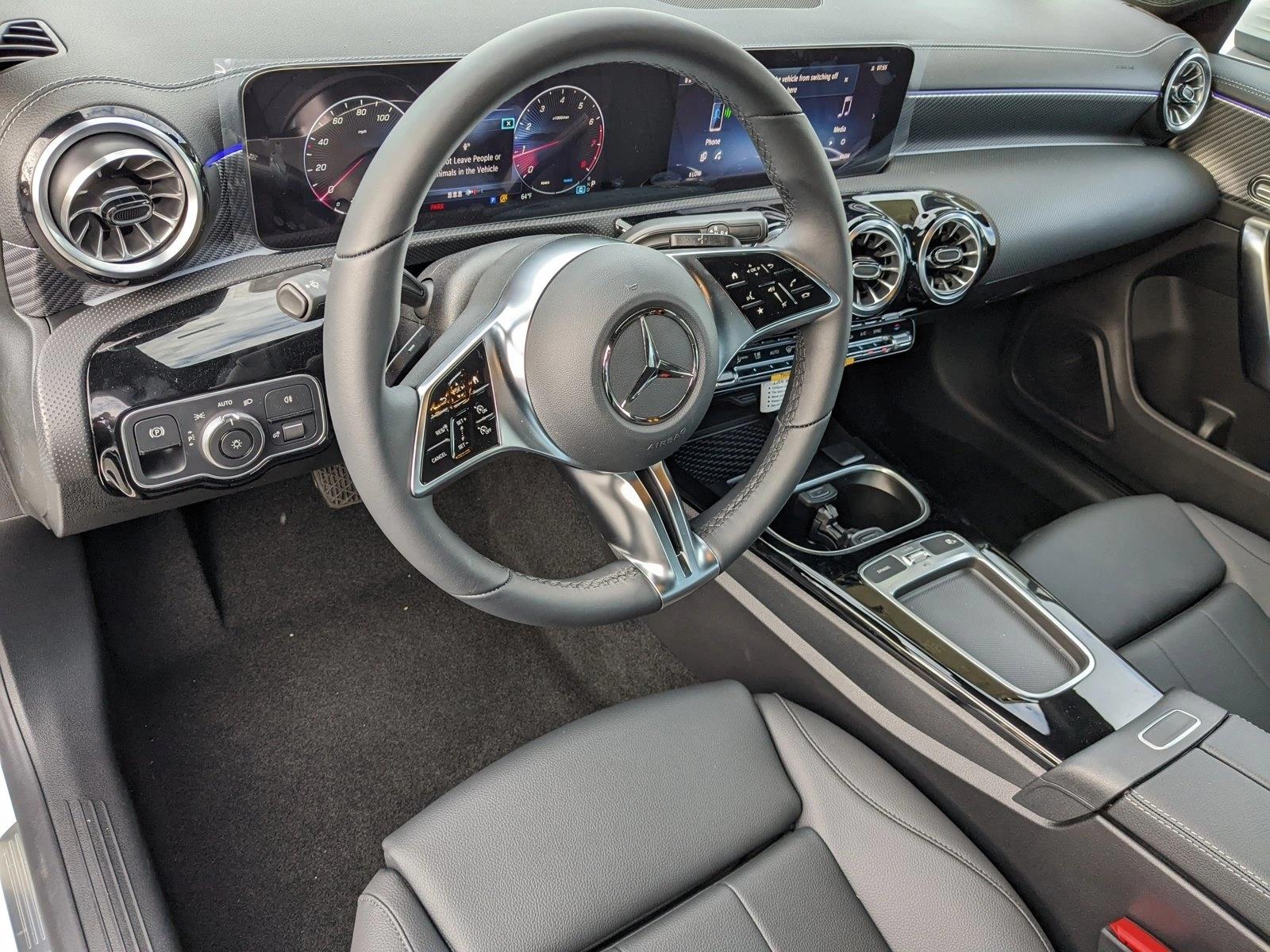 2025 Mercedes Benz CLA 250 photo 3