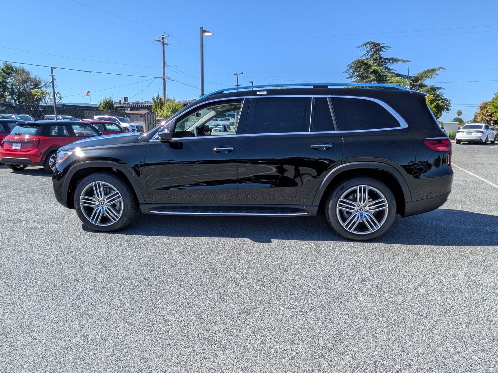 2026 Mercedes-Benz GLS 4MATIC photo 5