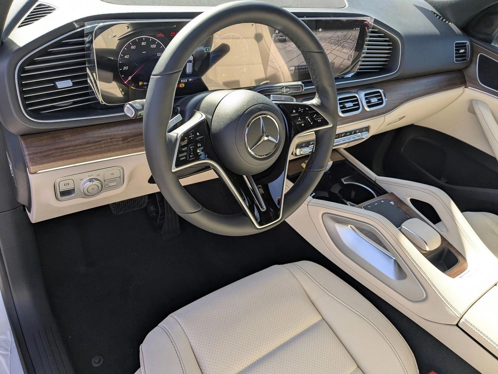2025 Mercedes Benz GLE 450e 4MATIC photo 3