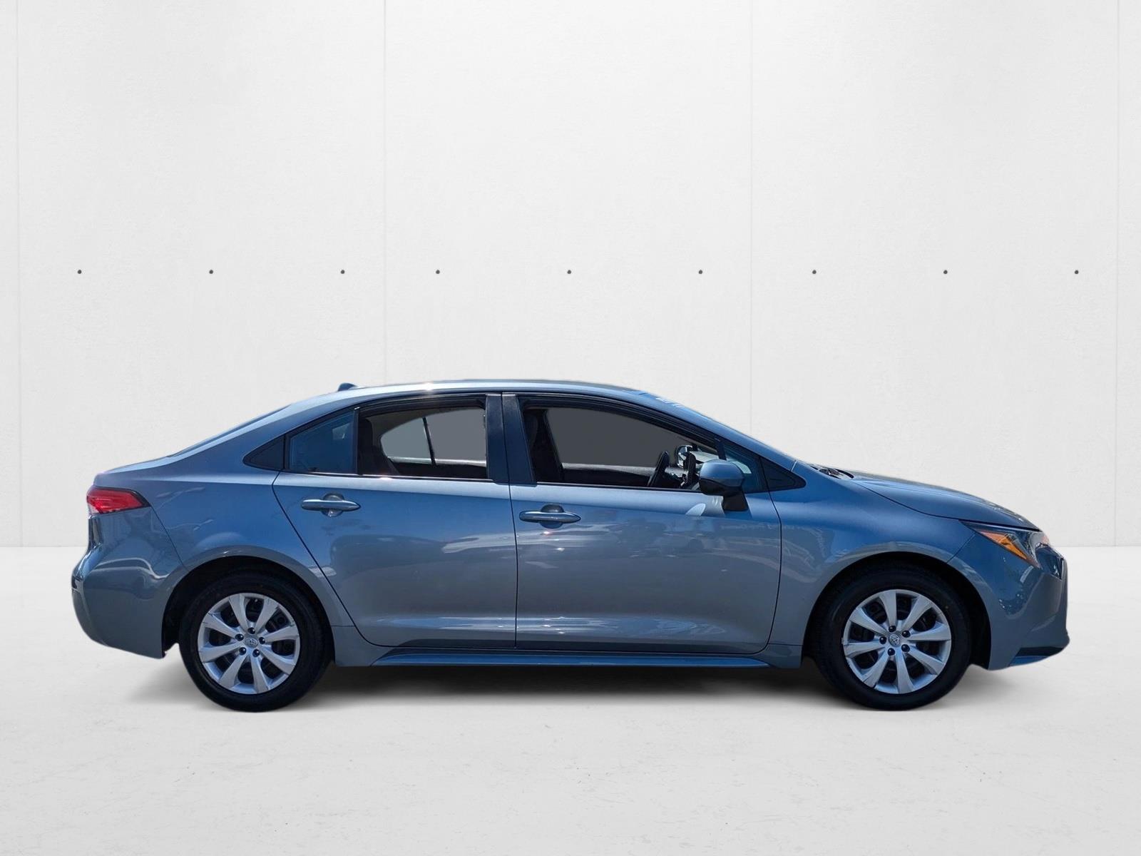 2023 Toyota Corolla LE photo 4