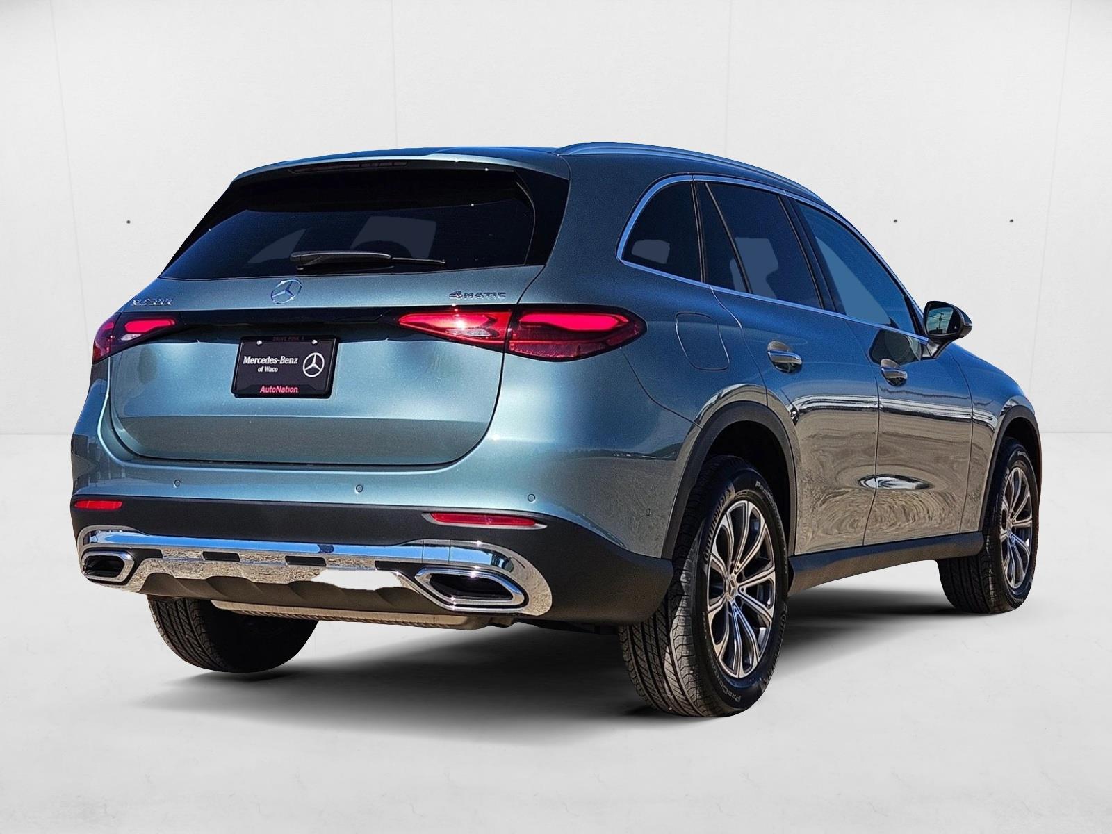 2025 Mercedes Benz GLC 300 4MATIC photo 2