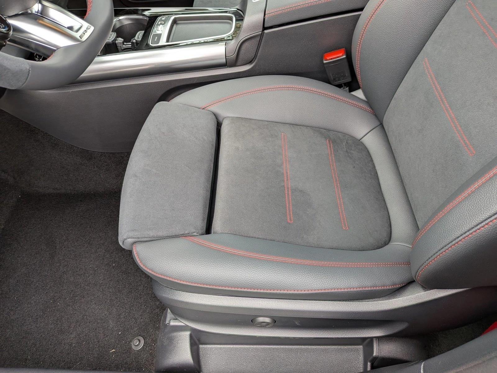 2026 Mercedes-Benz GLA AMG GLA 35 - Photo 13
