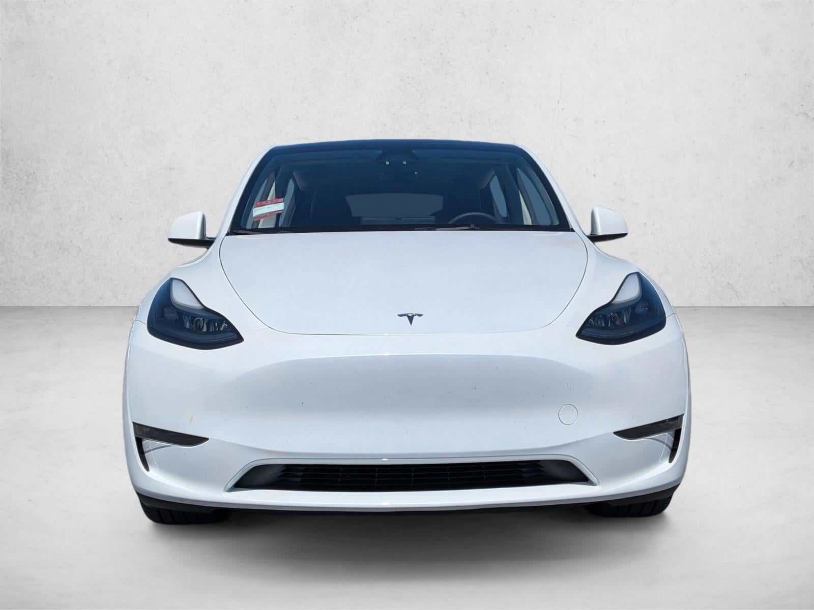 2024 Tesla Model Y Long Range photo 2
