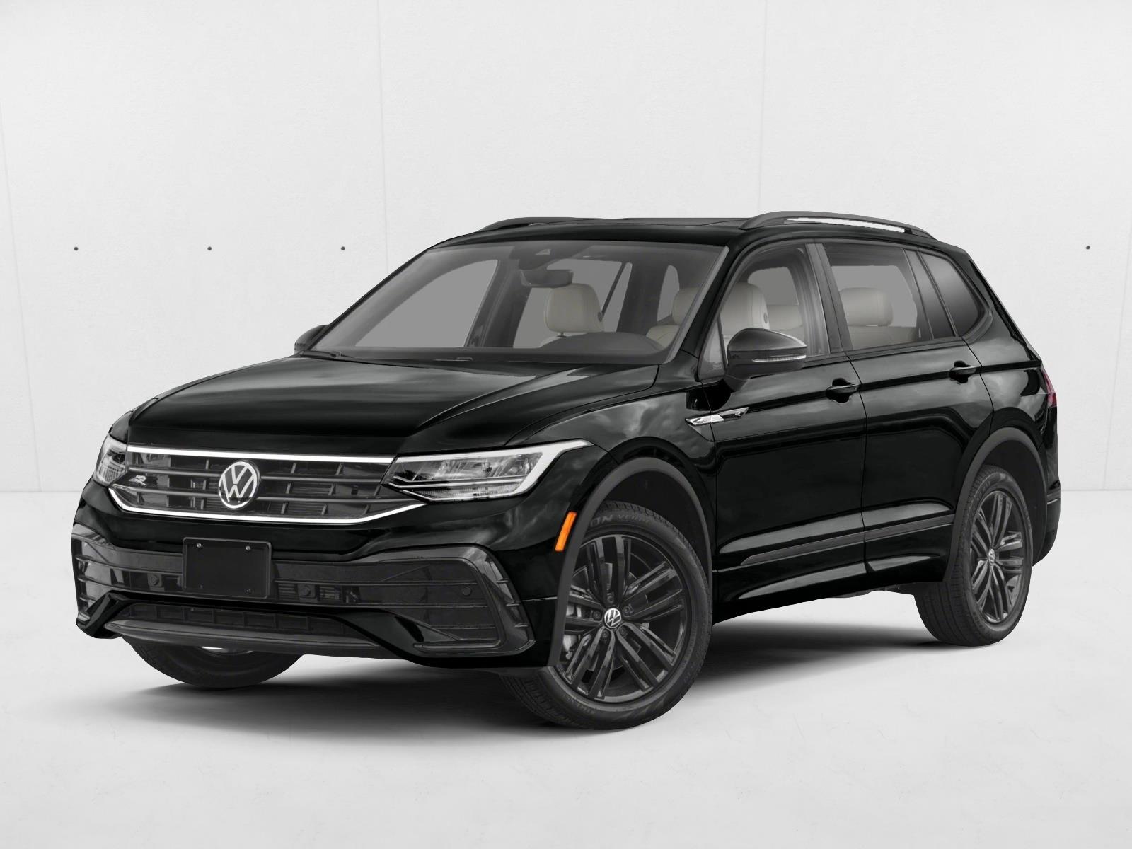 2023 Volkswagen Tiguan 2.0T SE R-Line Black 4Motion's photo