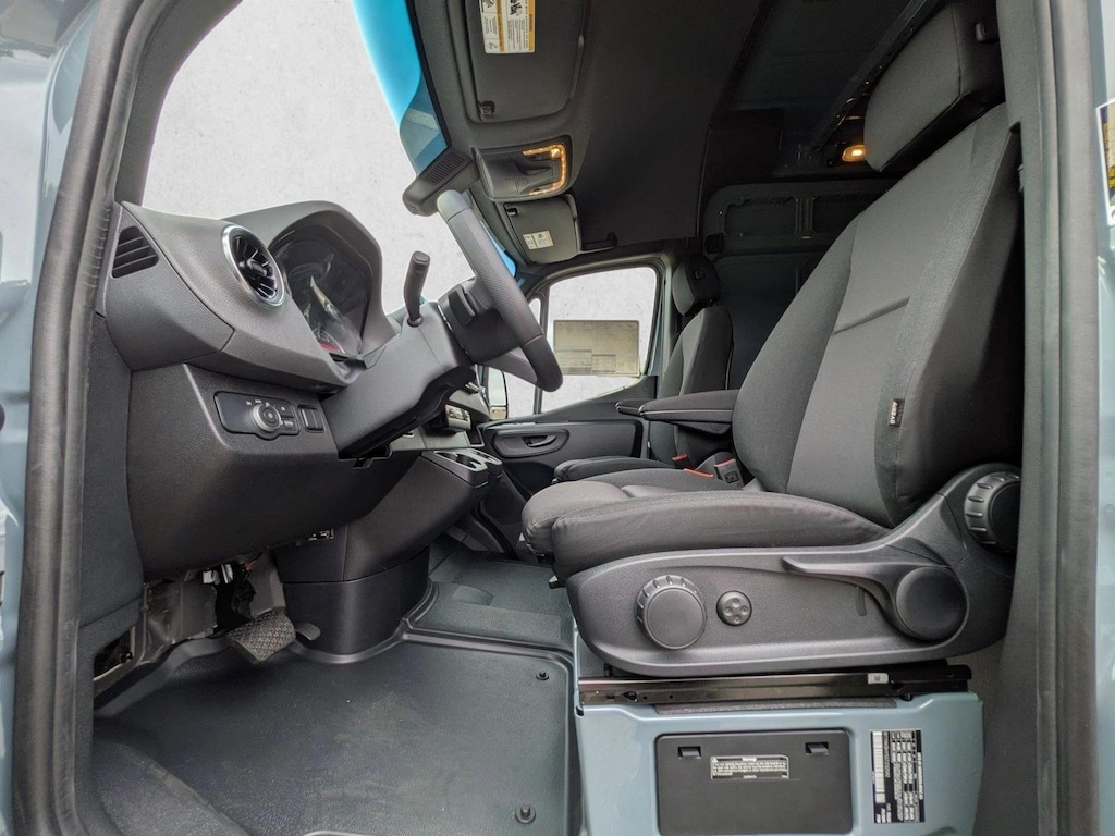 New 2025 Mercedes-Benz Sprinter Cargo Van 2500 Standard Roof I4 Diesel 144" RWD Van Cargo Van
