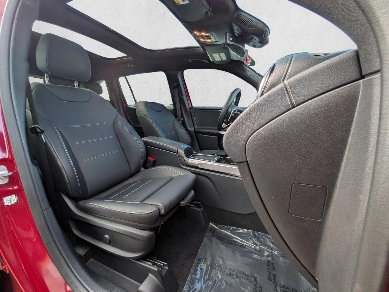 2026 Mercedes-Benz GLB AMG GLB 35 - Photo 16