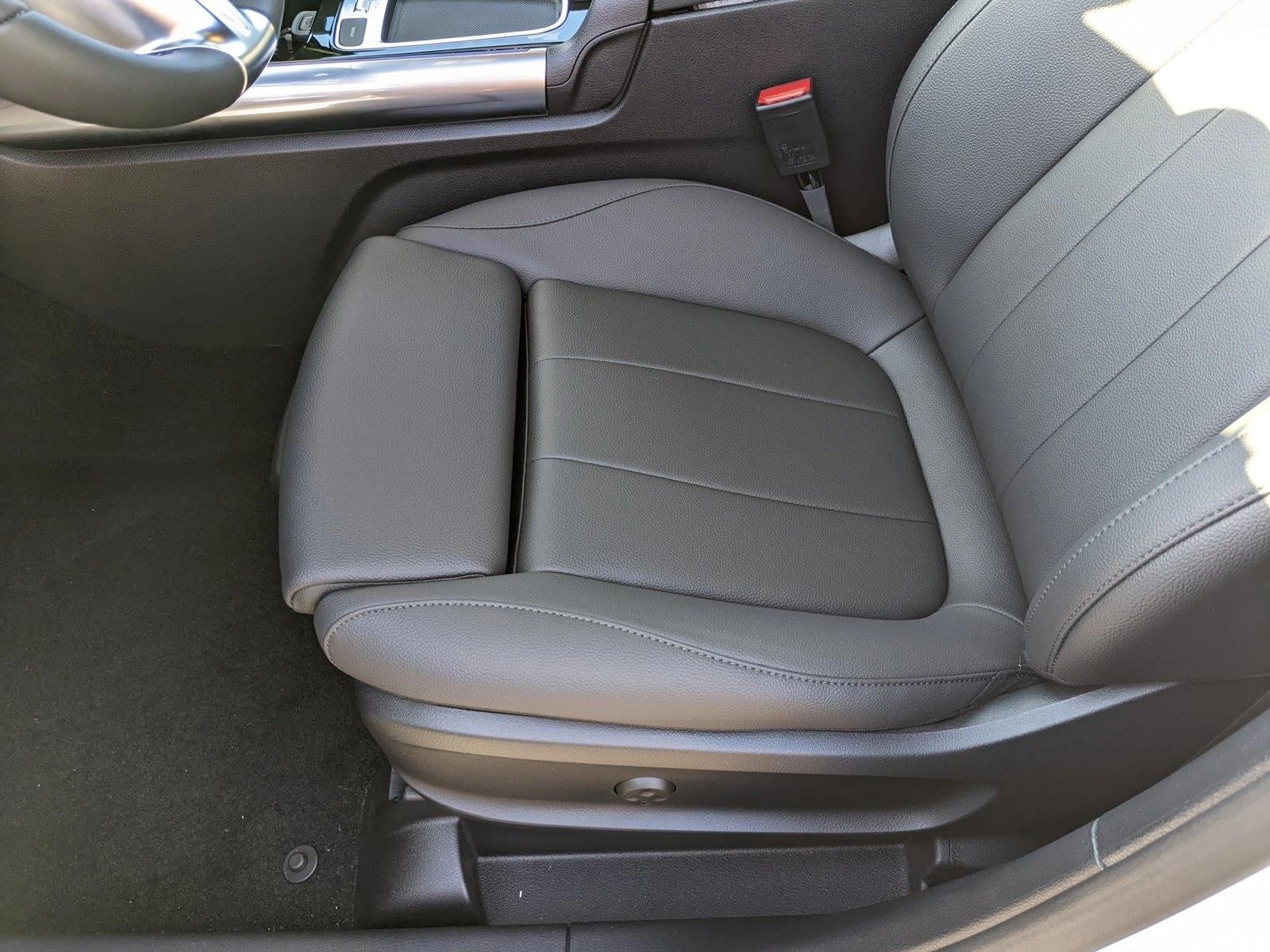 2025 Mercedes Benz GLA 250 4MATIC photo 3