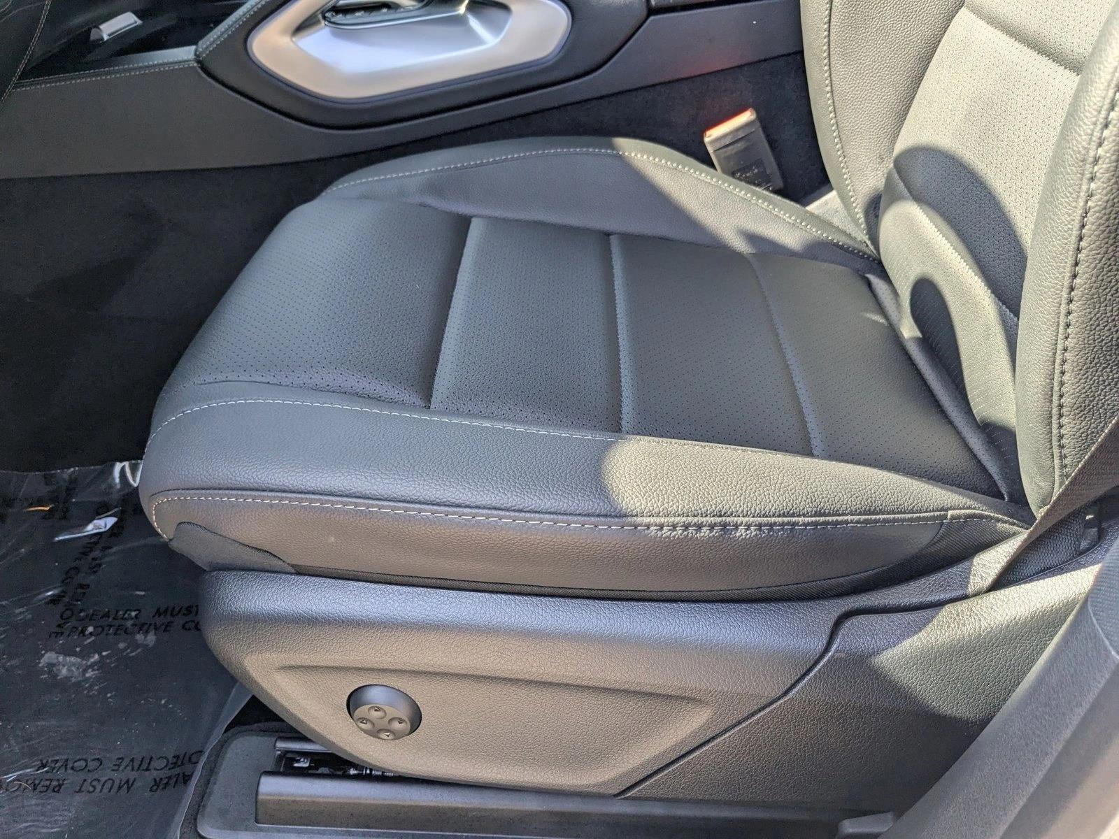 2026 Mercedes Benz GLE 450 4MATIC photo 3