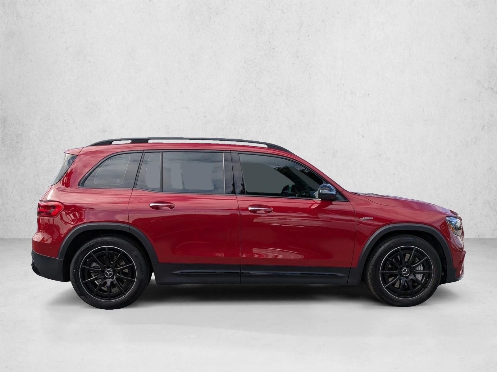 2026 Mercedes-Benz GLB AMG GLB 35 - Photo 4