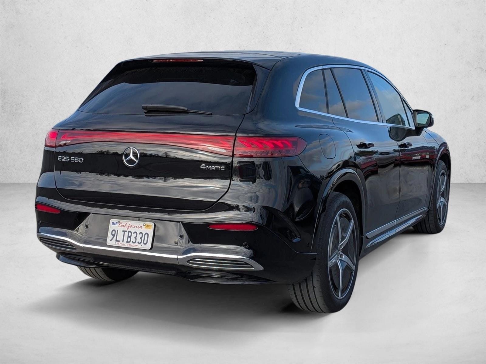 2023 Mercedes-Benz EQS 4MATIC photo 5