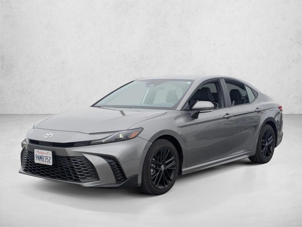 Used 2025 Toyota Camry SE Sedan