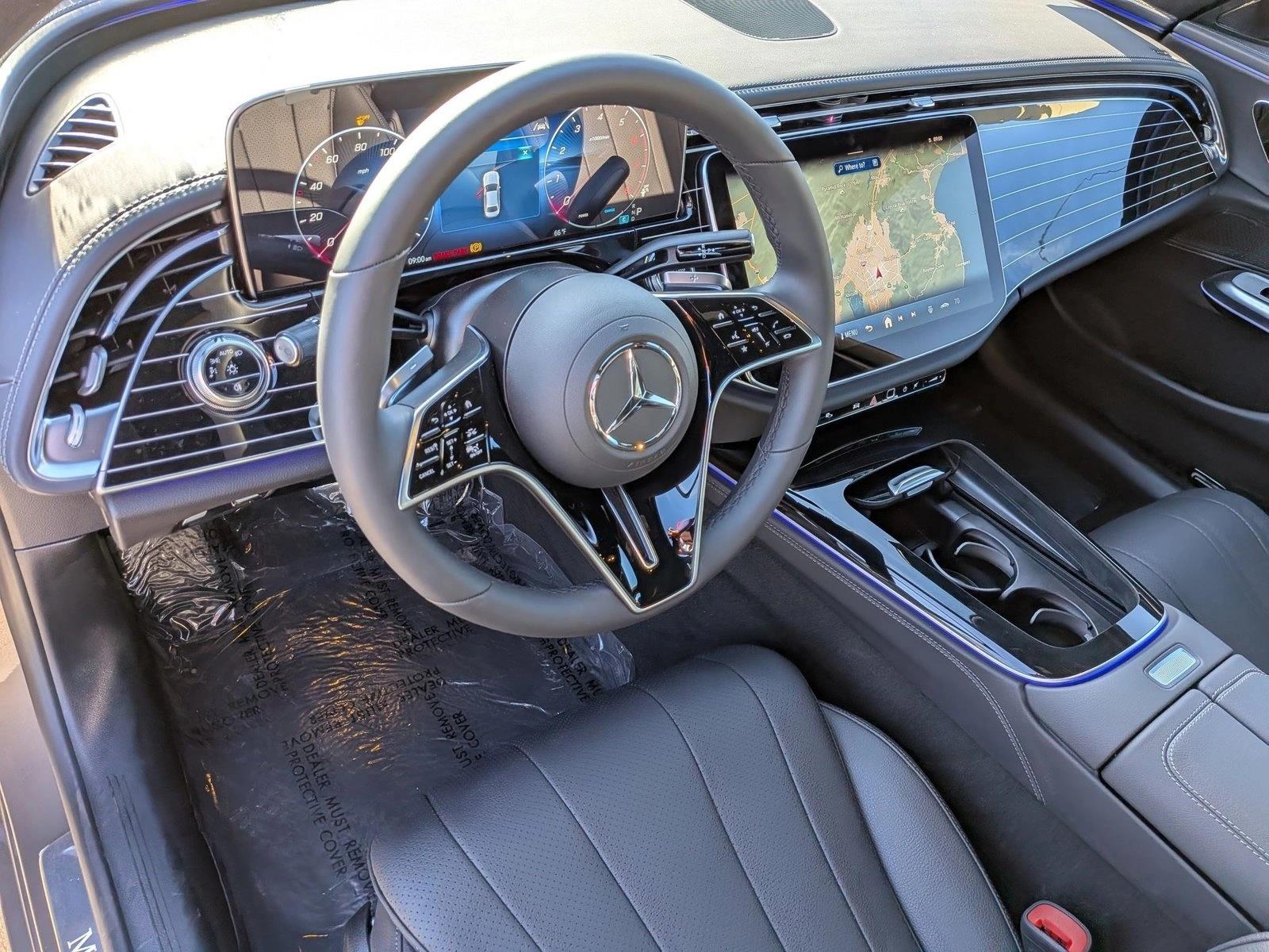 2025 Mercedes Benz E 450 4MATIC photo 3