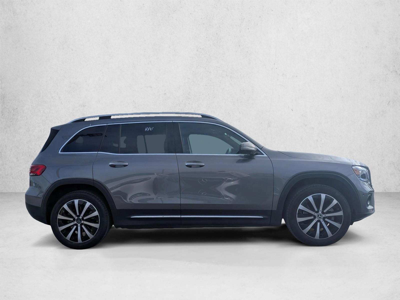 2023 Mercedes Benz GLB 250 photo 4