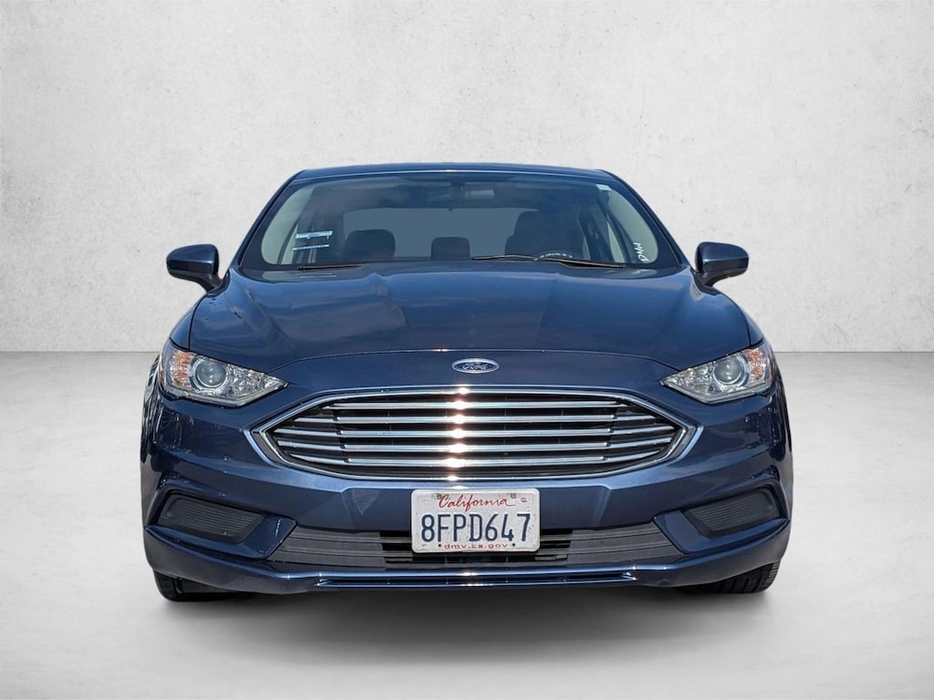 Used 2018 Ford Fusion SE Sedan