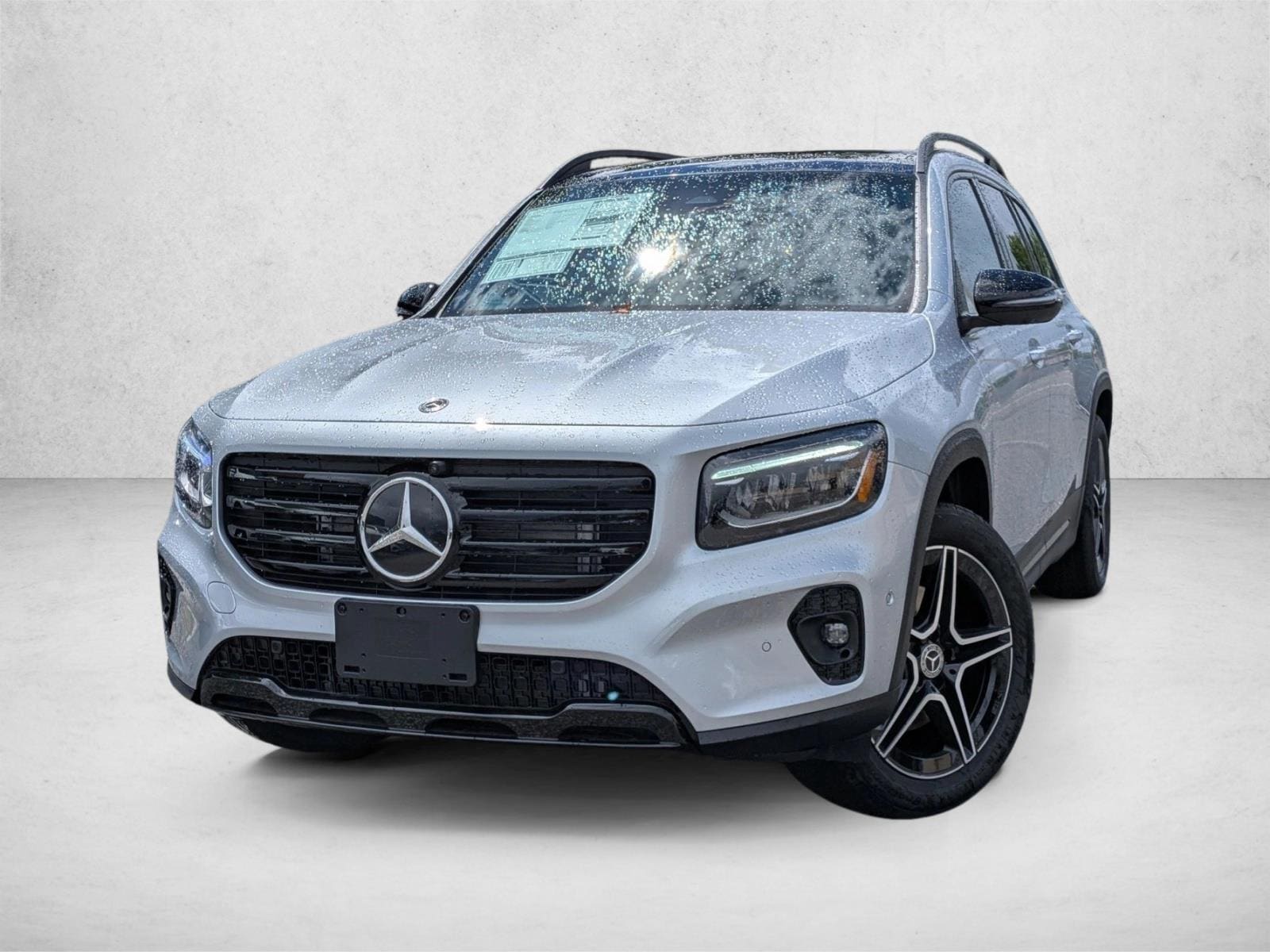 2026 Mercedes-Benz GLB GLB 250 4MATIC's photo