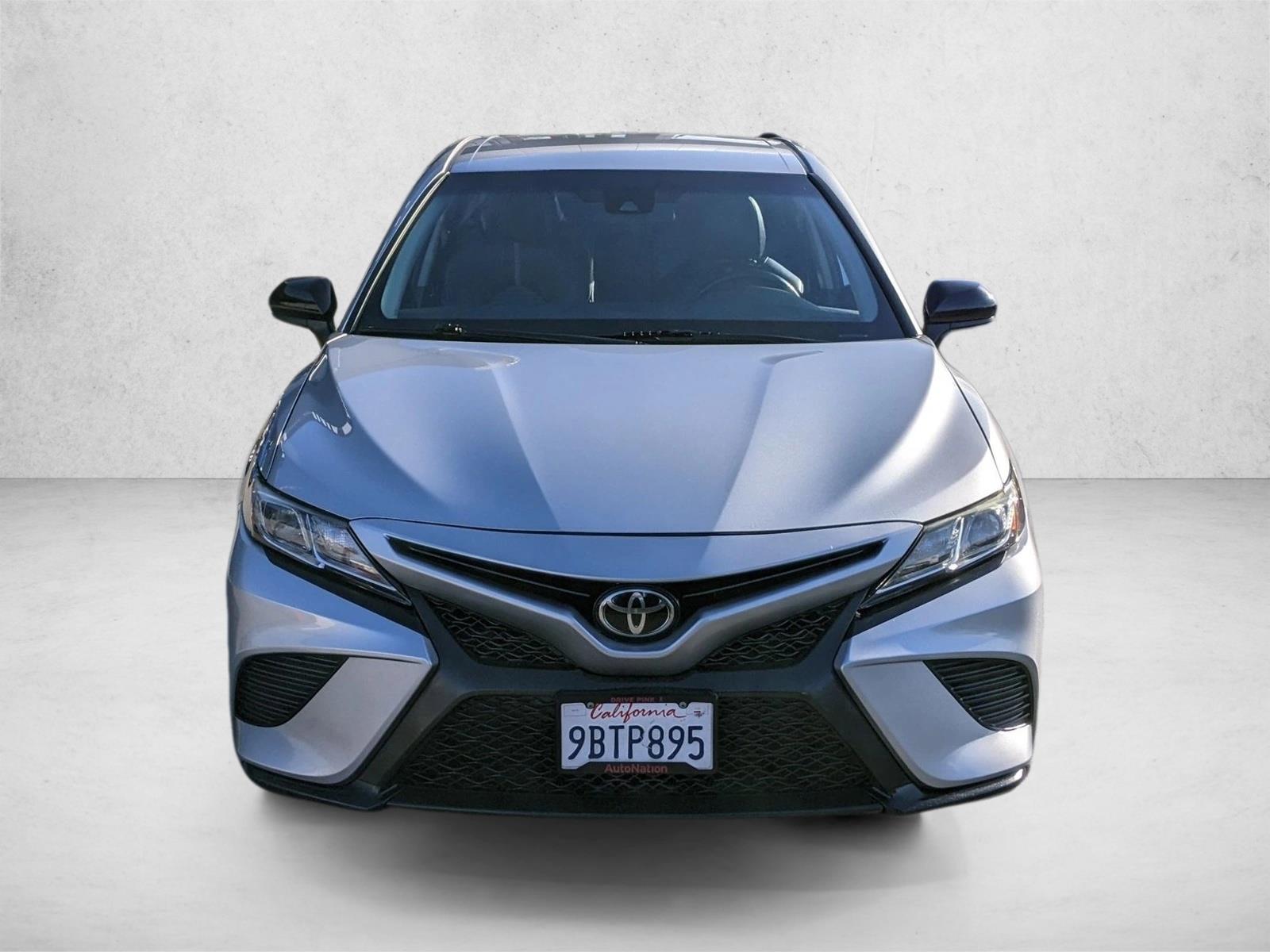 2020 Toyota Camry SE photo 2