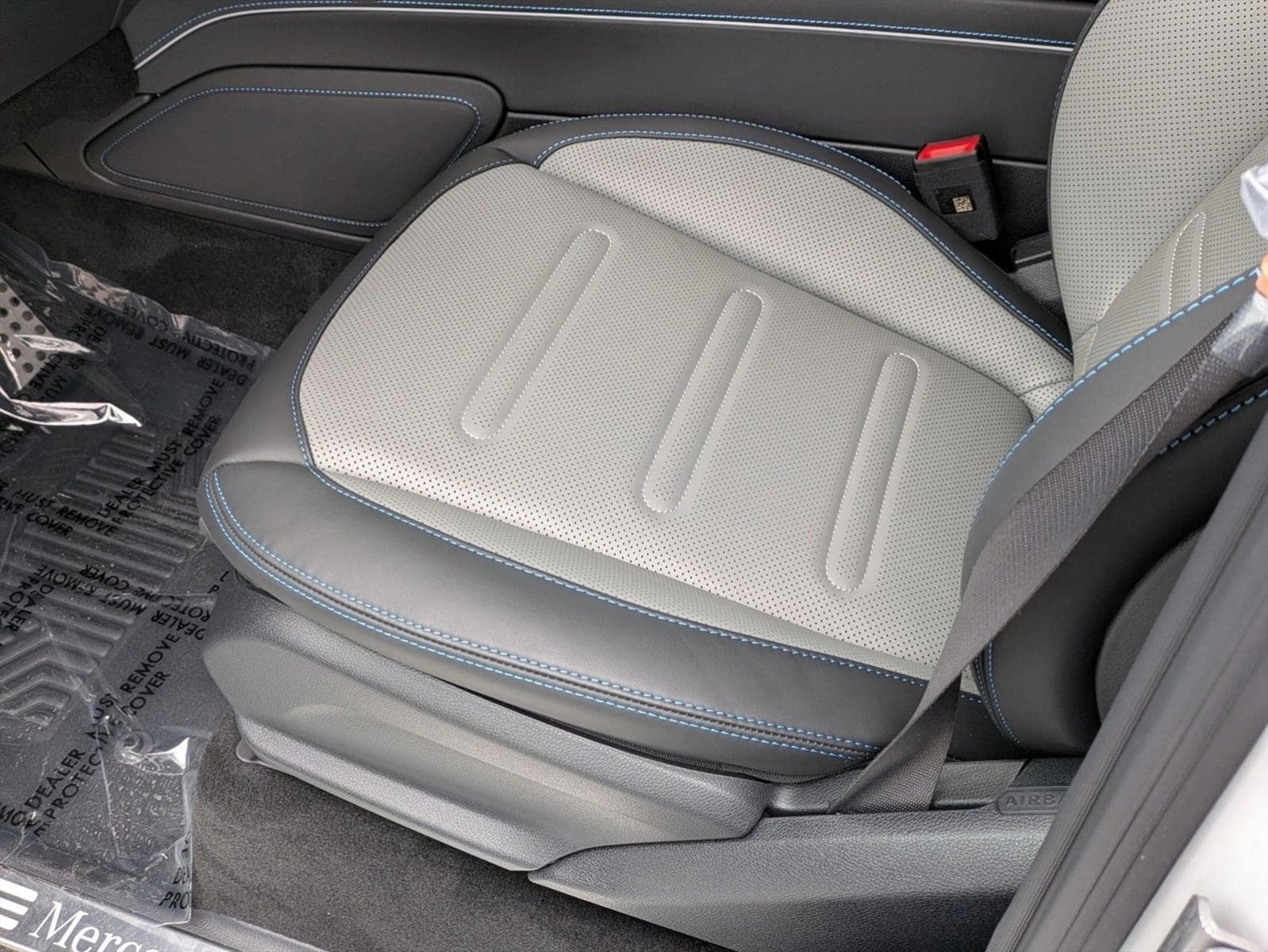 2025 Mercedes-Benz G-Class G580 - Photo 4