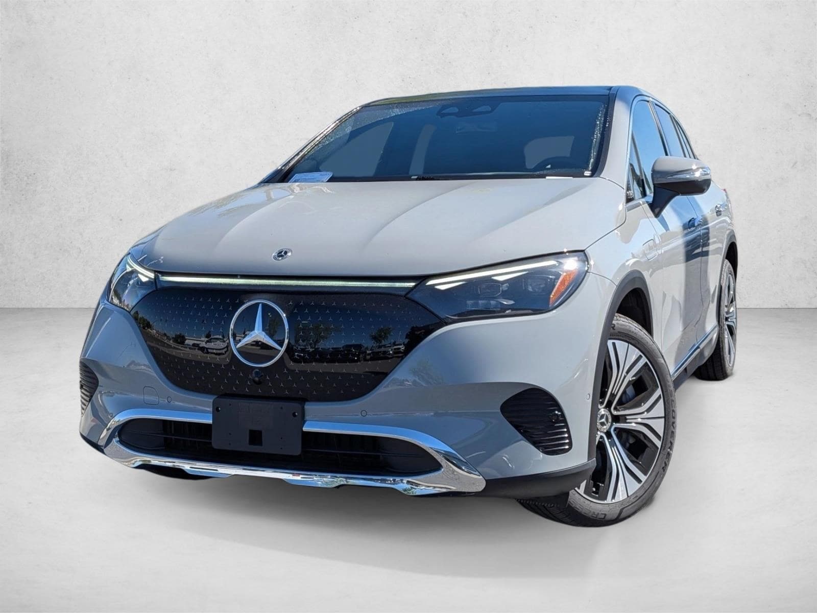 2026 Mercedes-Benz EQE SUV EQE 320 4MATIC's photo