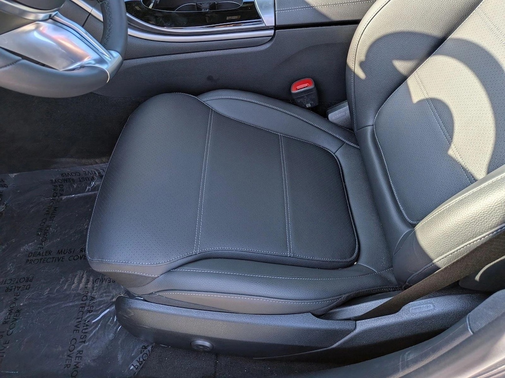 New 2025 Mercedes-Benz C-Class C 300 4MATIC ® Sedan Sedan