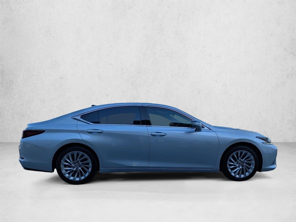 Used 2020 Lexus ES Luxury Sedan