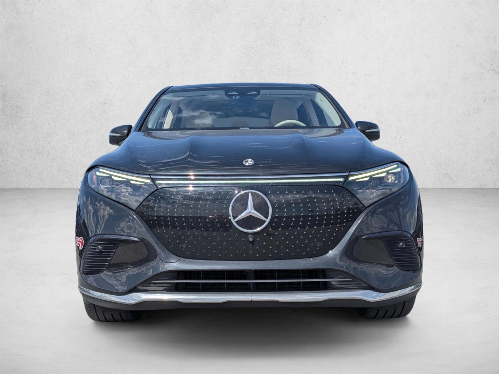 2023 Mercedes-Benz EQS 4MATIC photo 2