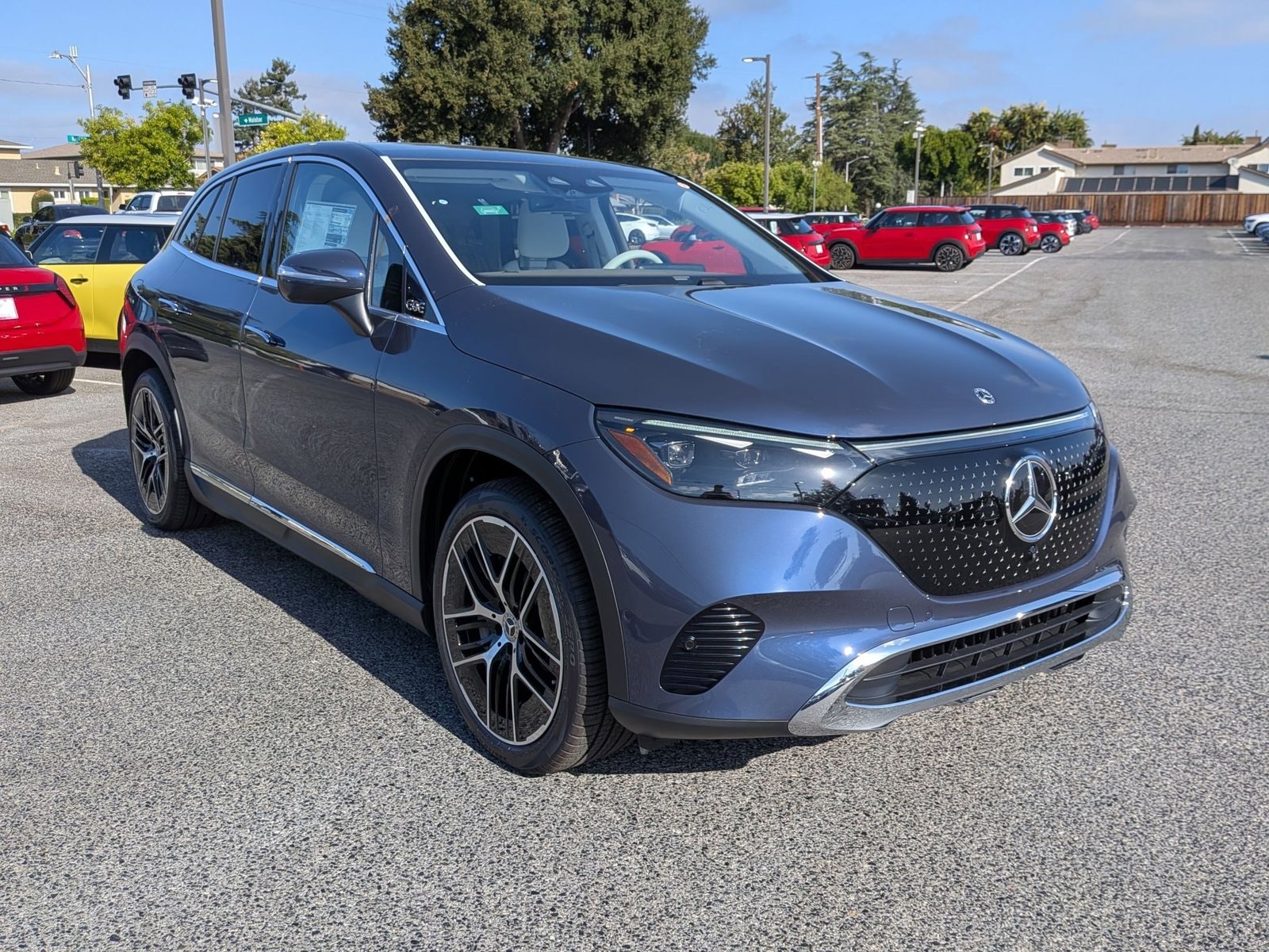 2026 Mercedes-Benz EQE EQE 320+ SUV photo 6