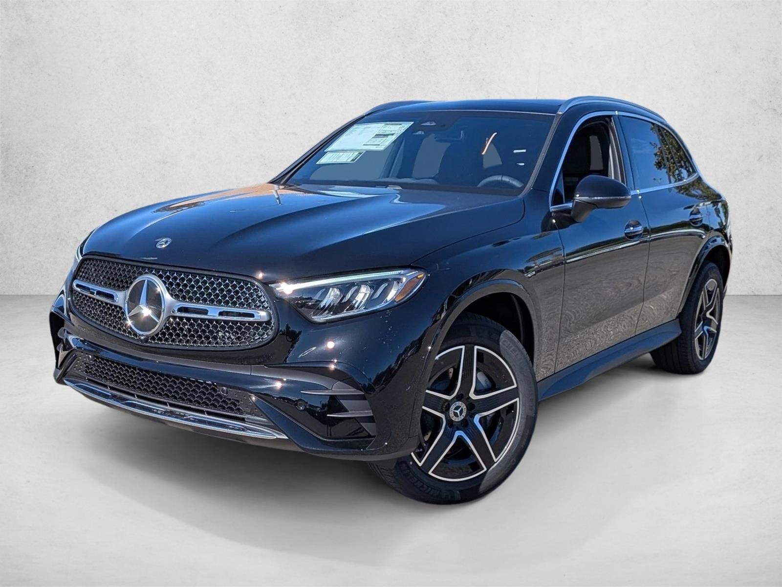 2026 Mercedes-Benz GLC GLC 300's photo