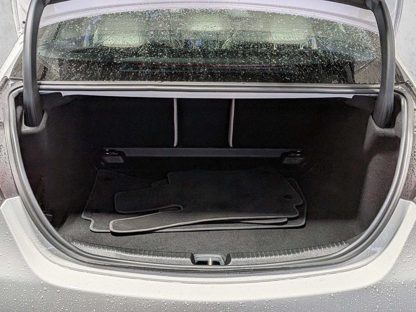 2025 Mercedes-Benz C-Class Sedan C 300 - Photo 6