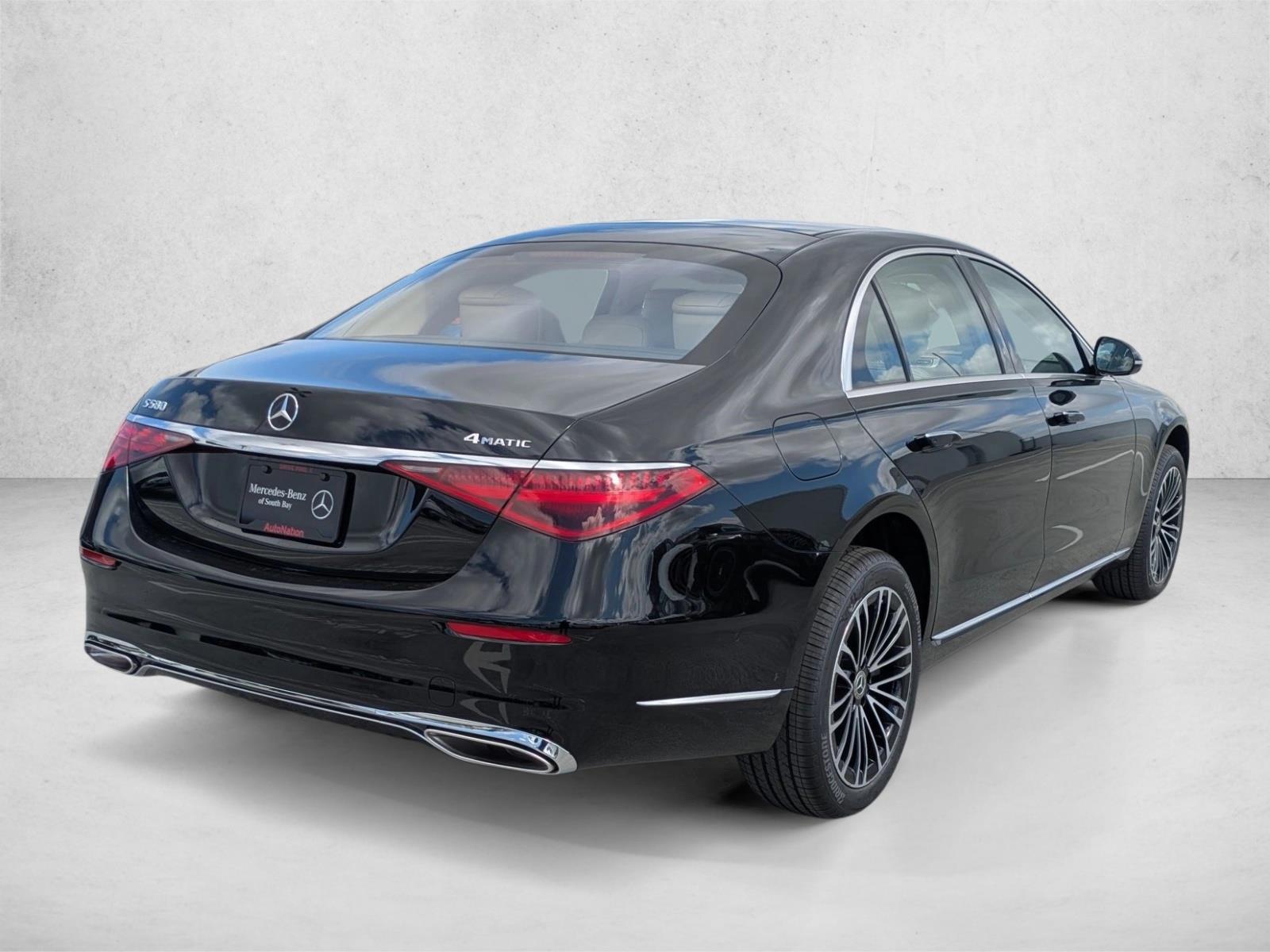 2026 Mercedes Benz S 580 4MATIC photo 2