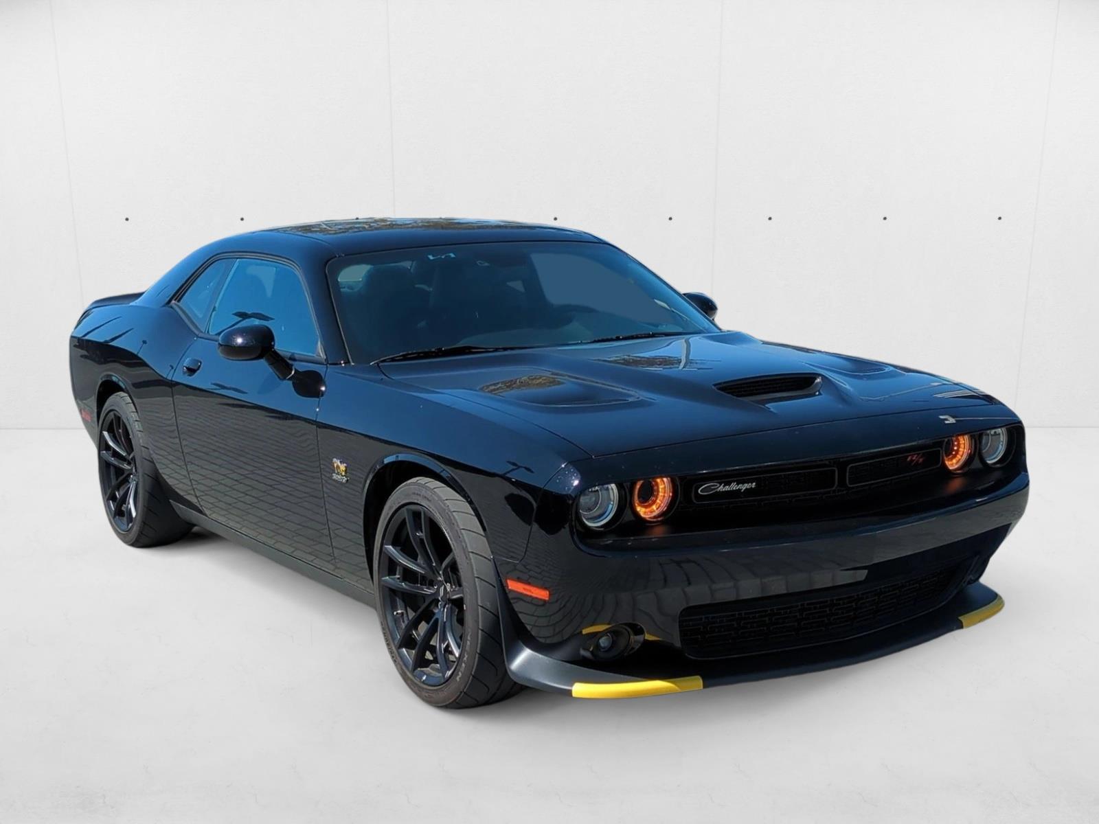 2023 Dodge Challenger R/T Scat Pack photo 3