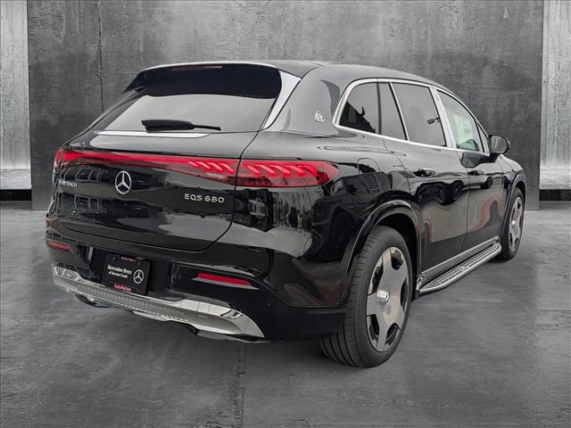 2025 Mercedes Benz EQS SUV 680 4MATIC photo 2