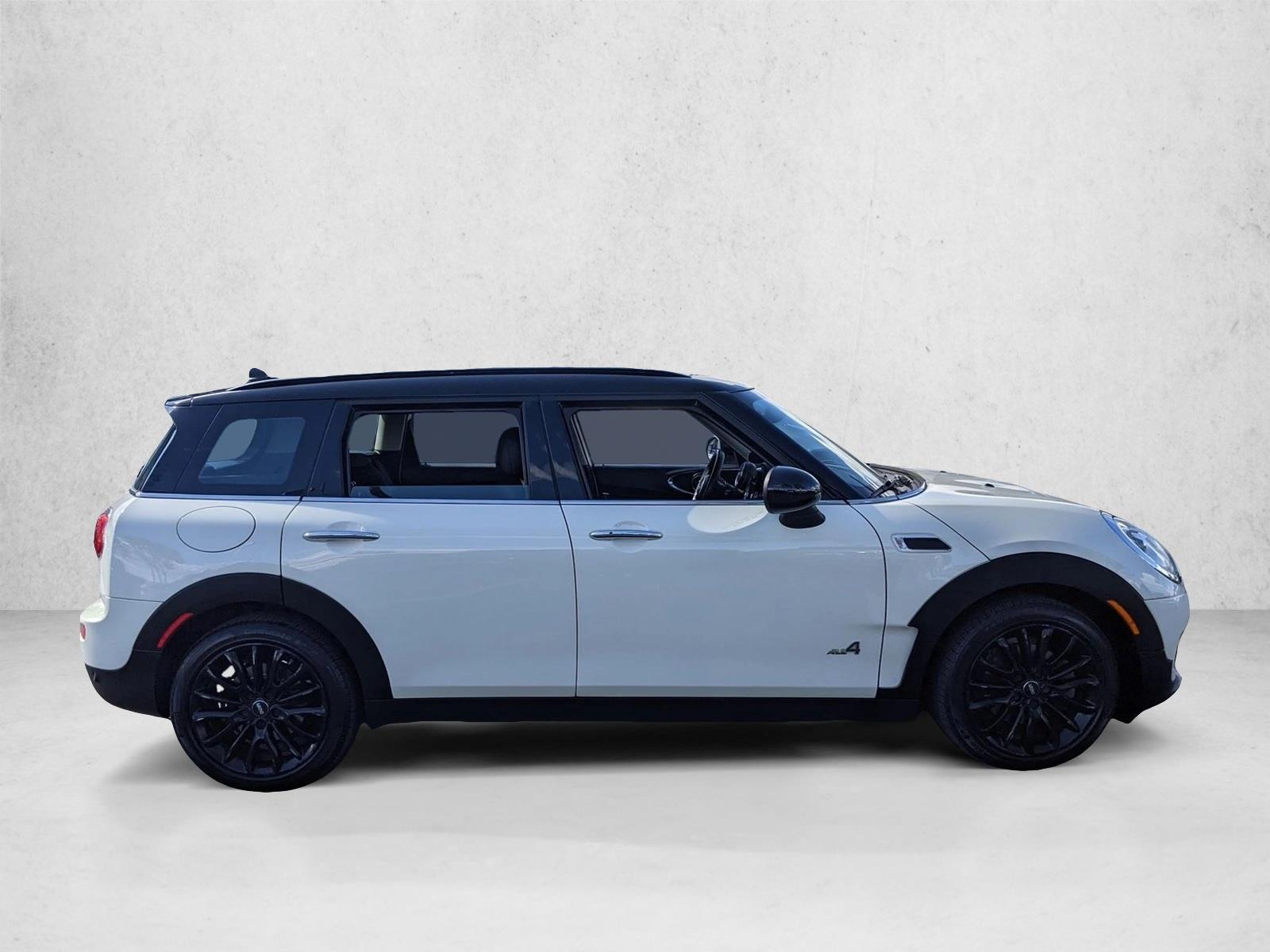 2017 Mini Clubman Base ALL4 photo 3