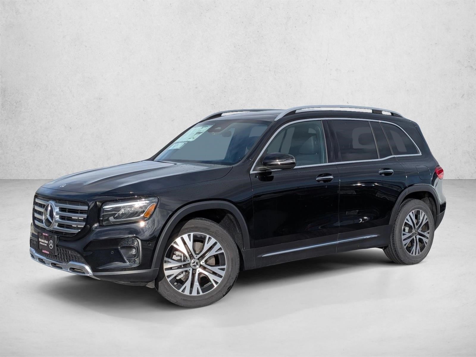 2024 Mercedes-Benz GLB Base's photo