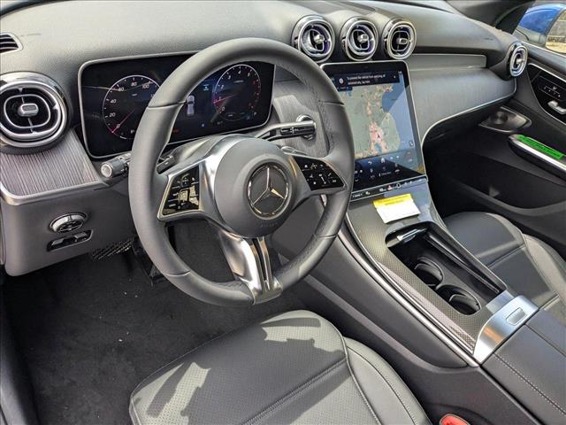 2025 Mercedes Benz GLC 300 4MATIC photo 3