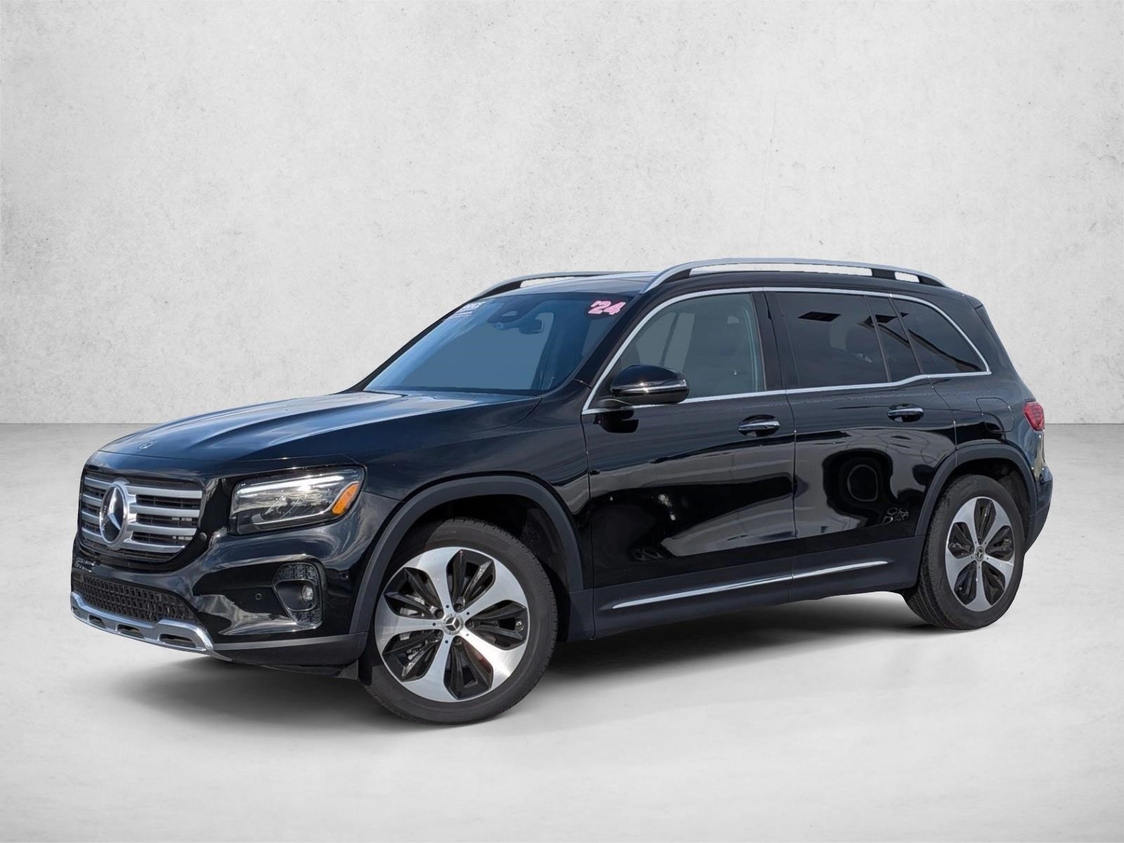 2024 Mercedes-Benz GLB Base's photo