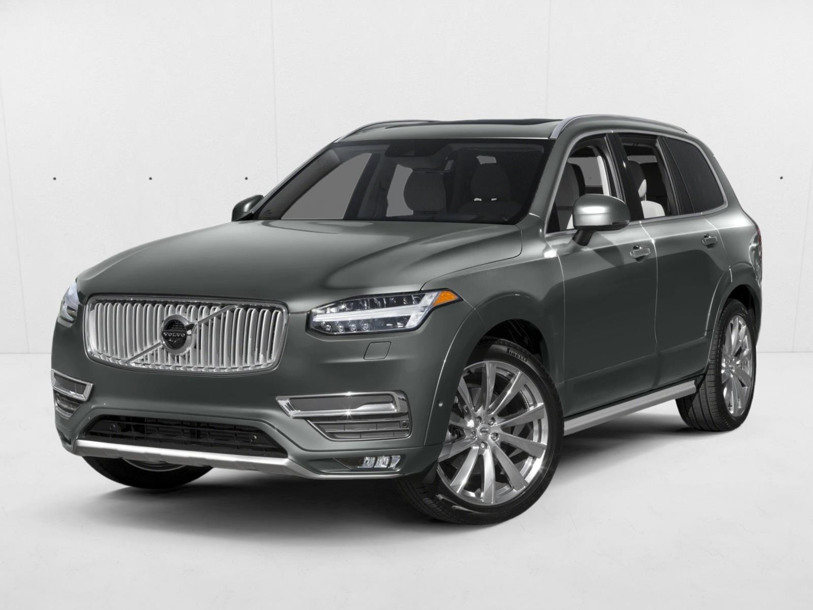 2016 Volvo XC90 T6 AWD Momentum's photo