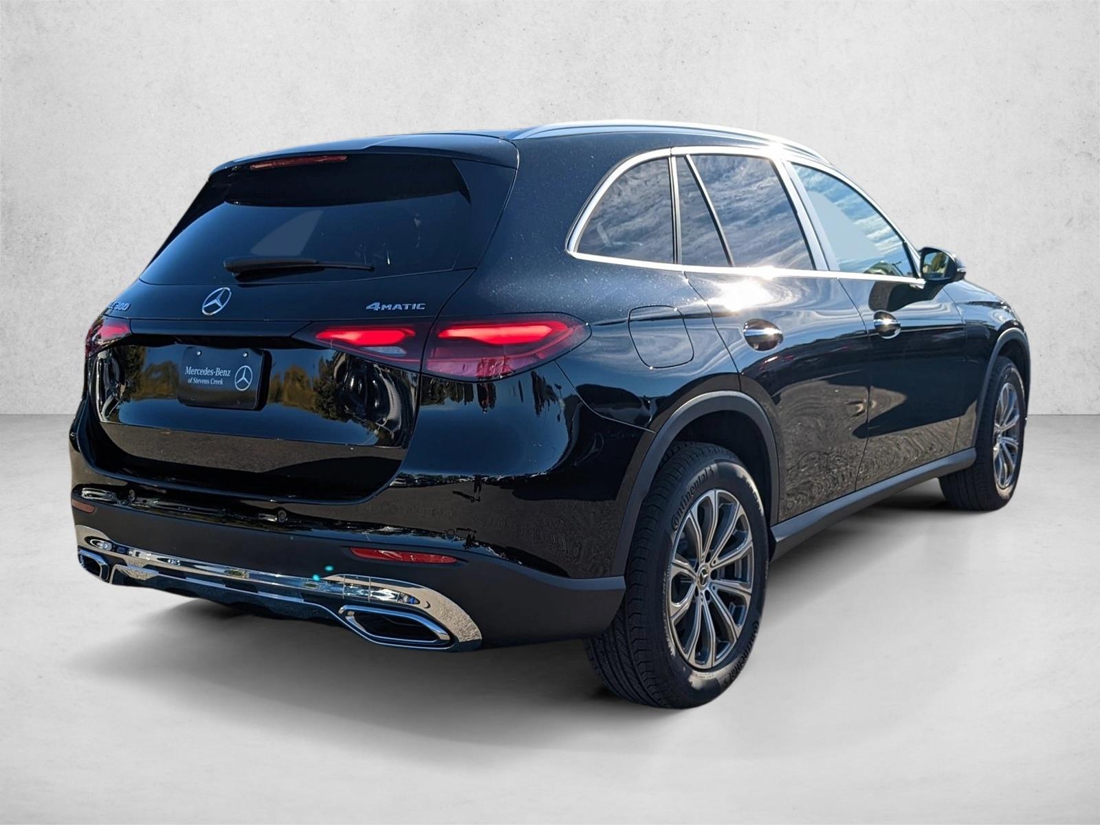 2025 Mercedes Benz GLC 300 4MATIC photo 2