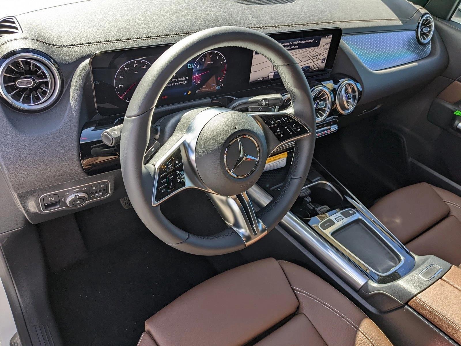 2025 Mercedes Benz GLA 250 photo 3