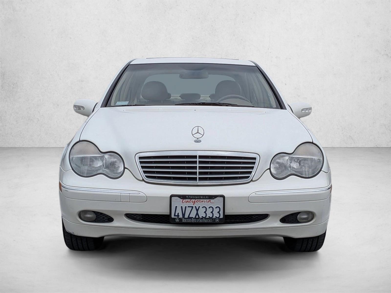 2002 Mercedes Benz C Sedan photo 2