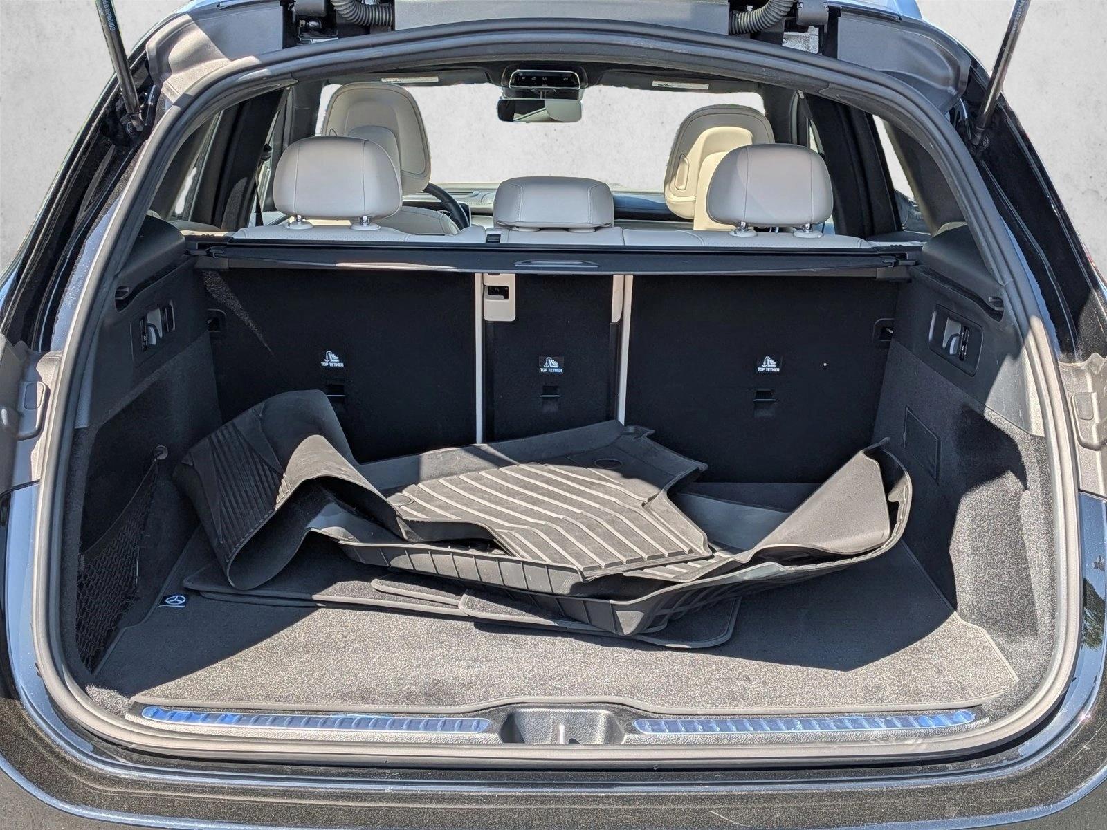 2024 Mercedes-Benz GLC 4MATIC photo 5