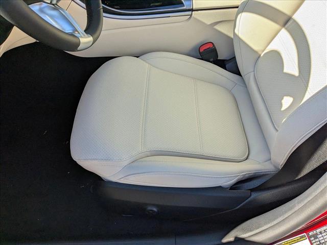 2025 Mercedes Benz C 300 Sedan photo 4