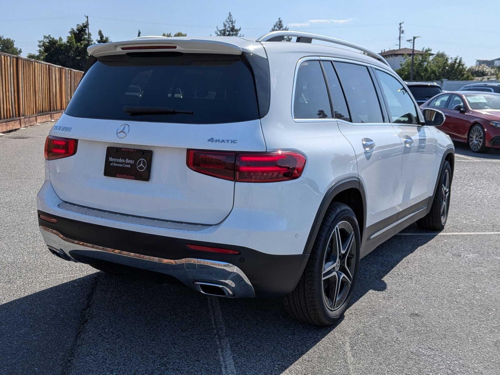 2026 Mercedes-Benz GLB 4MATIC photo 2