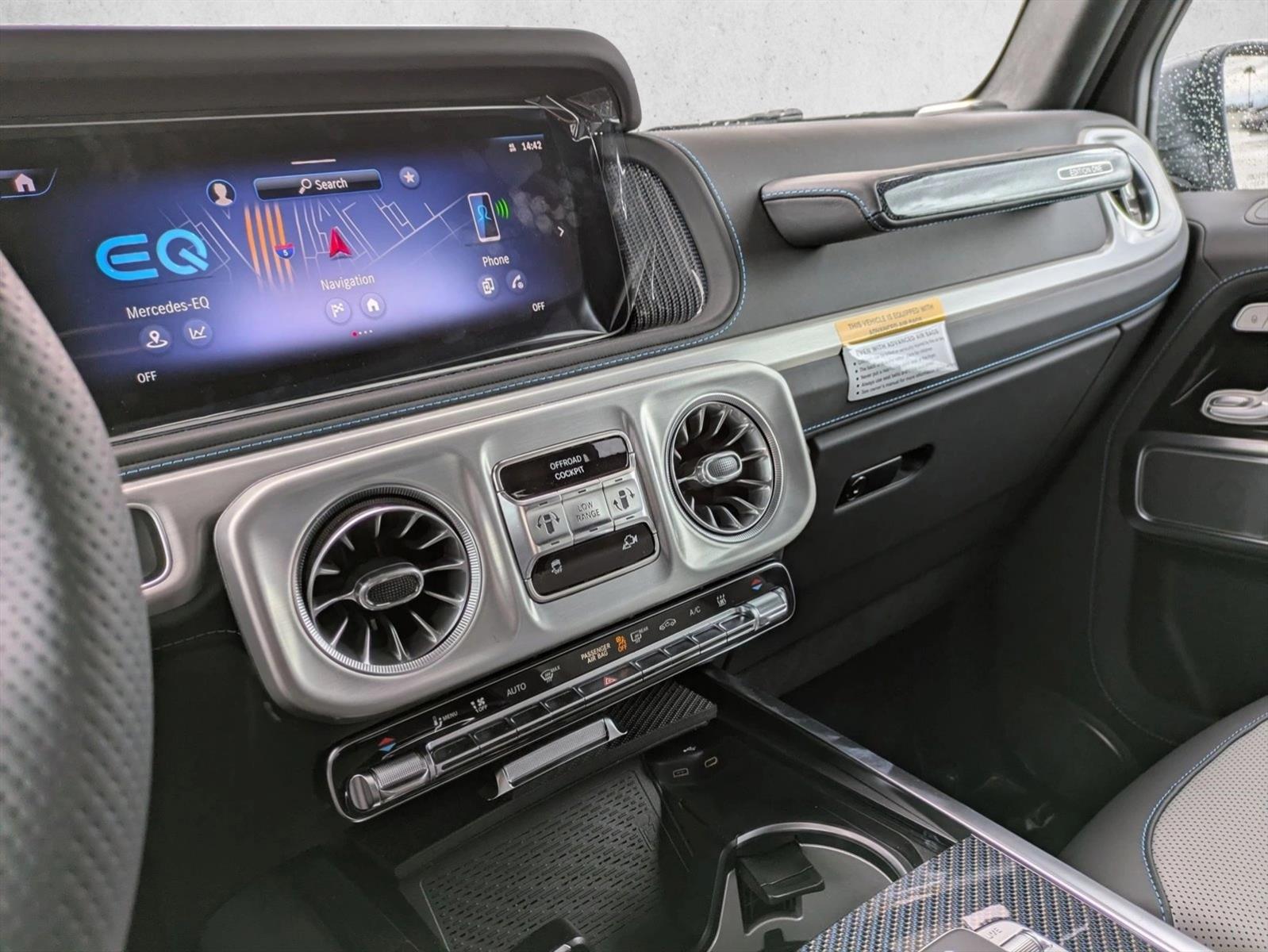 2025 Mercedes-Benz G-Class G580 - Photo 12