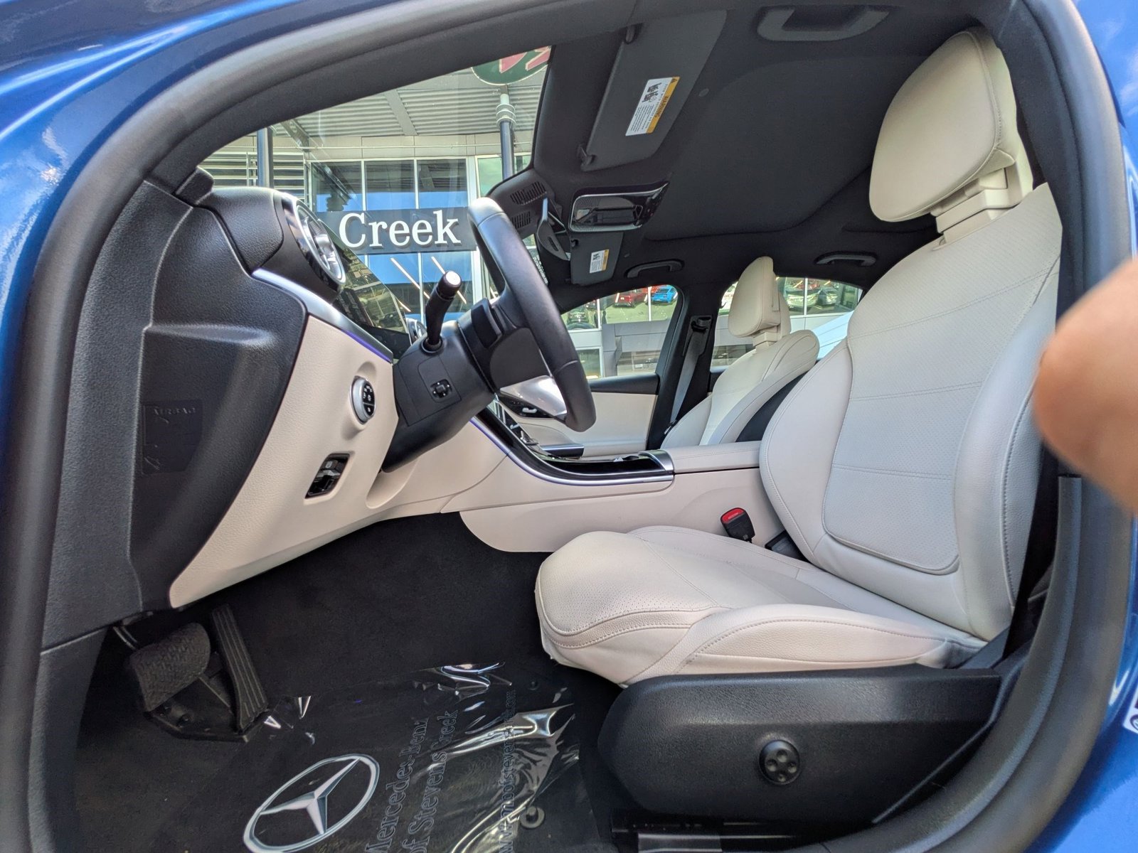 2025 Mercedes Benz C 300 Sedan photo 4