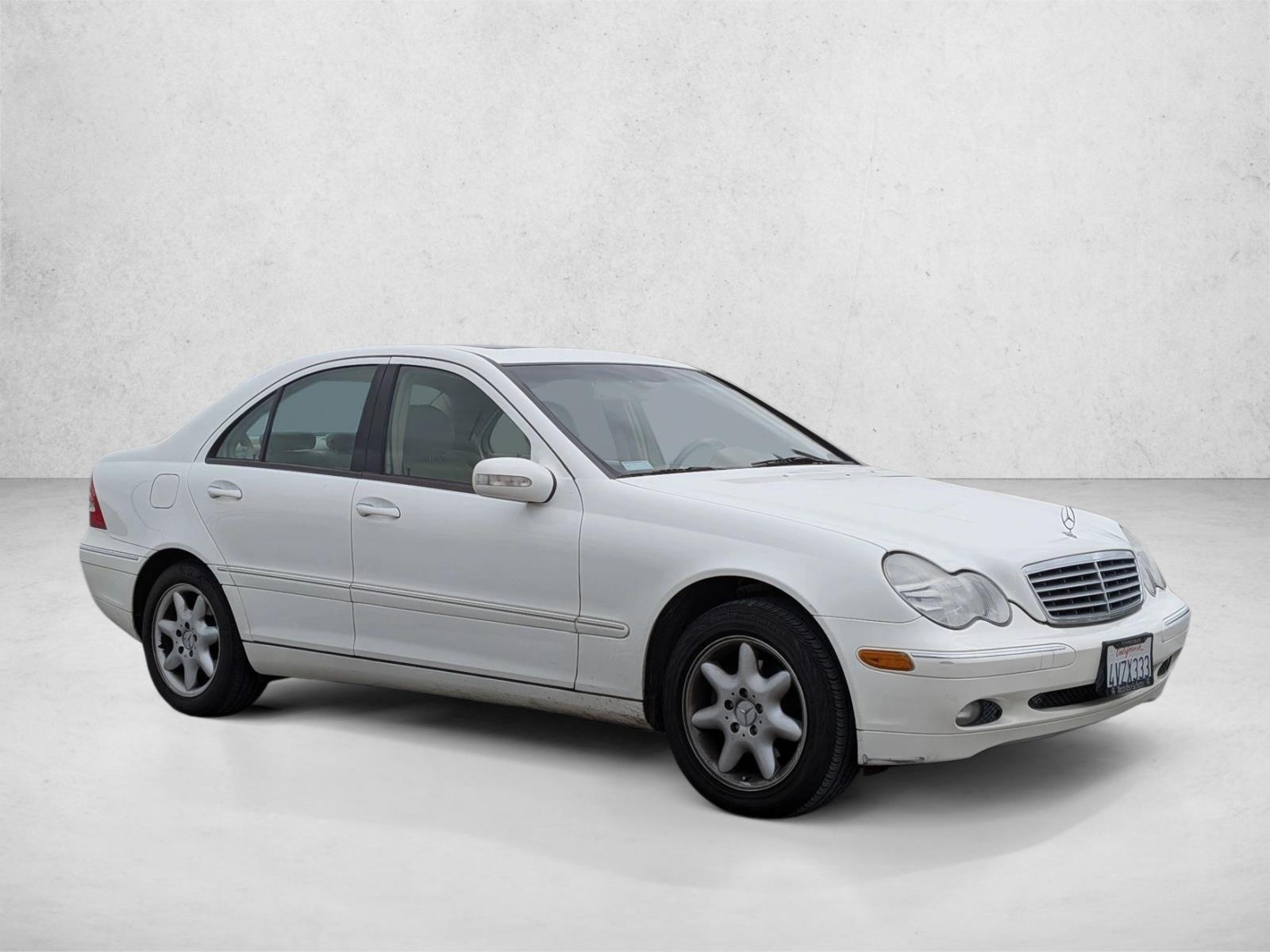 2002 Mercedes Benz C Sedan photo 3
