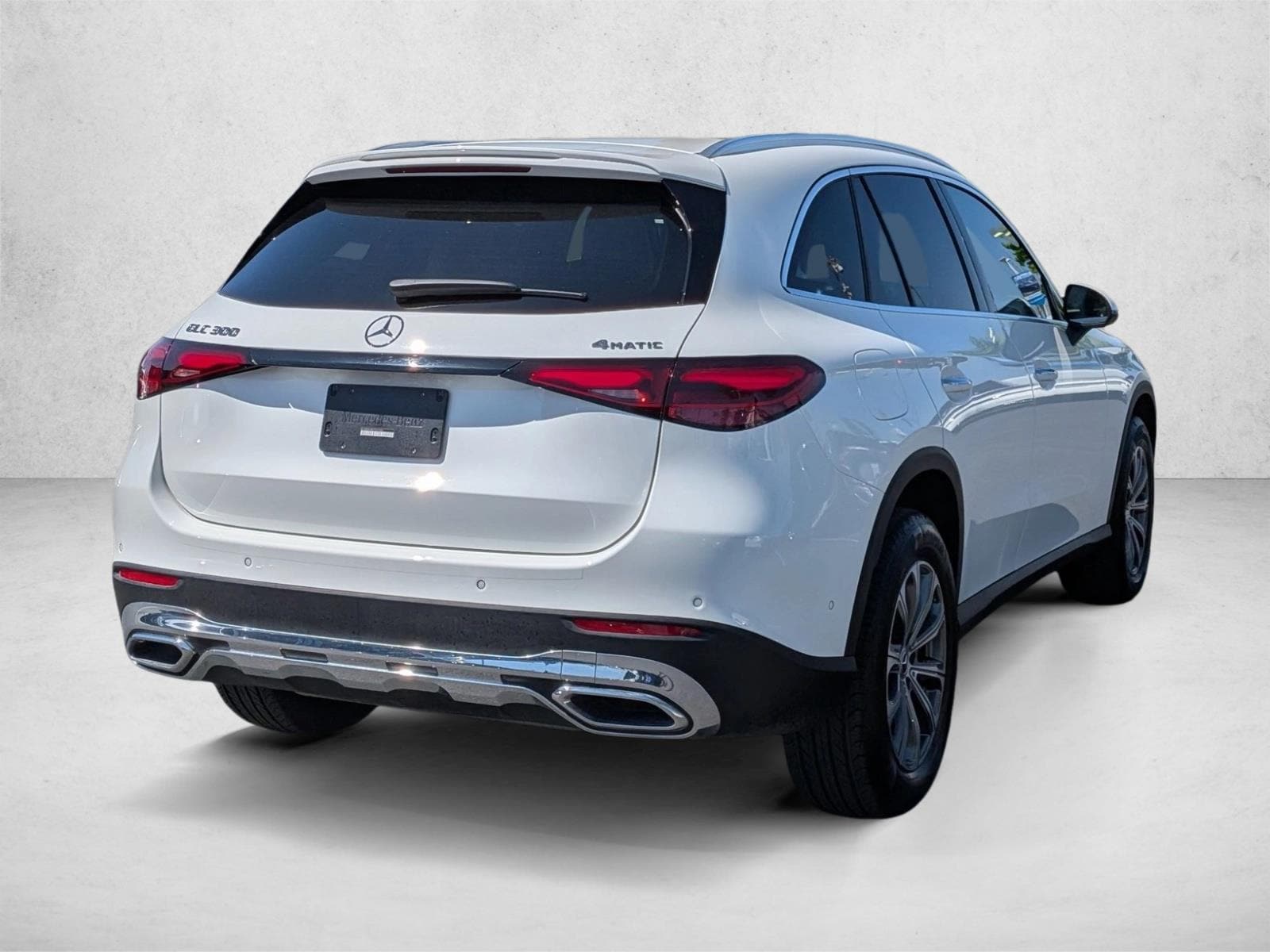 2026 Mercedes-Benz GLC 4MATIC photo 4