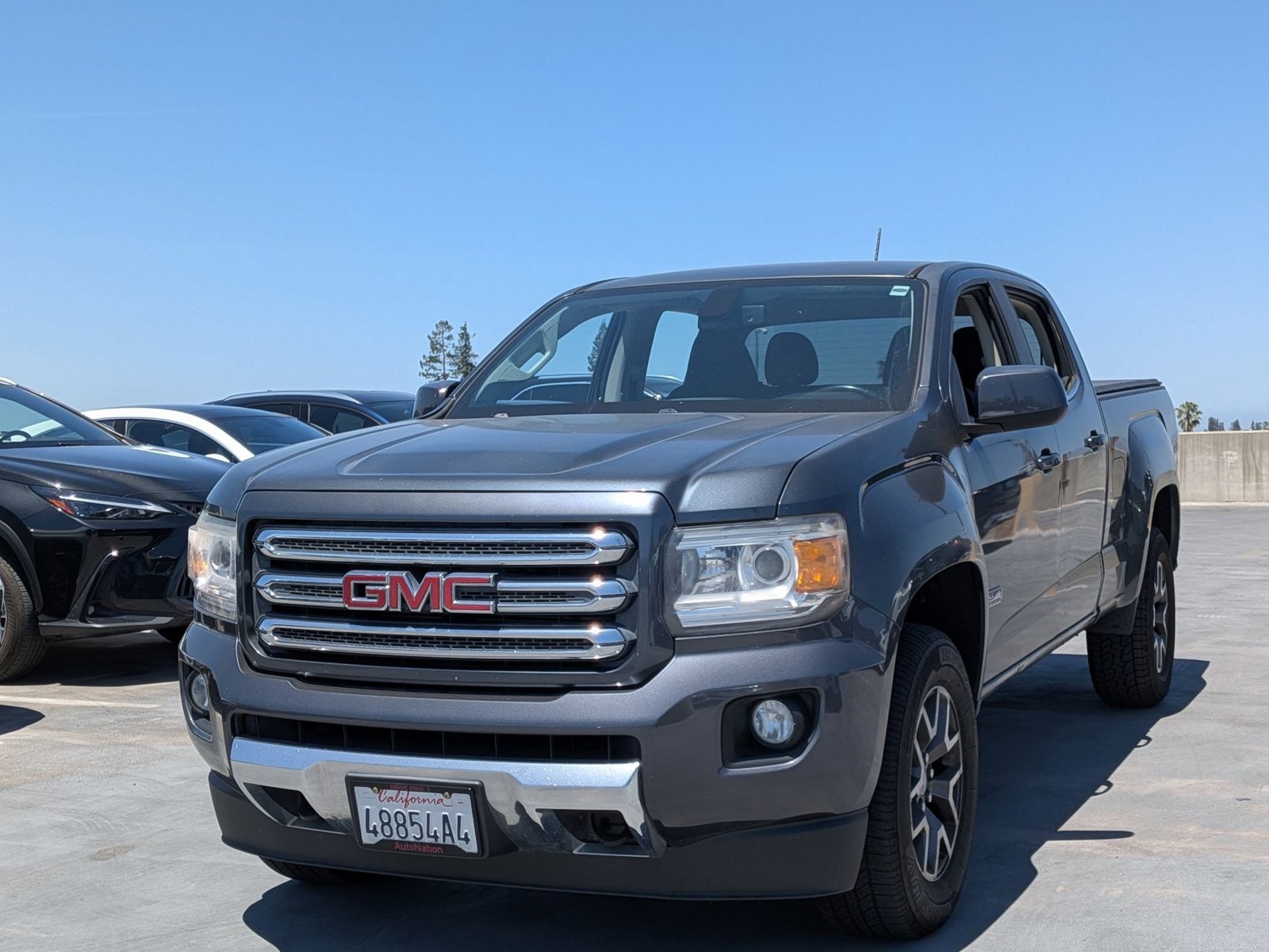 2015 GMC Canyon 2WD SLE Crew Cab Short Box's photo