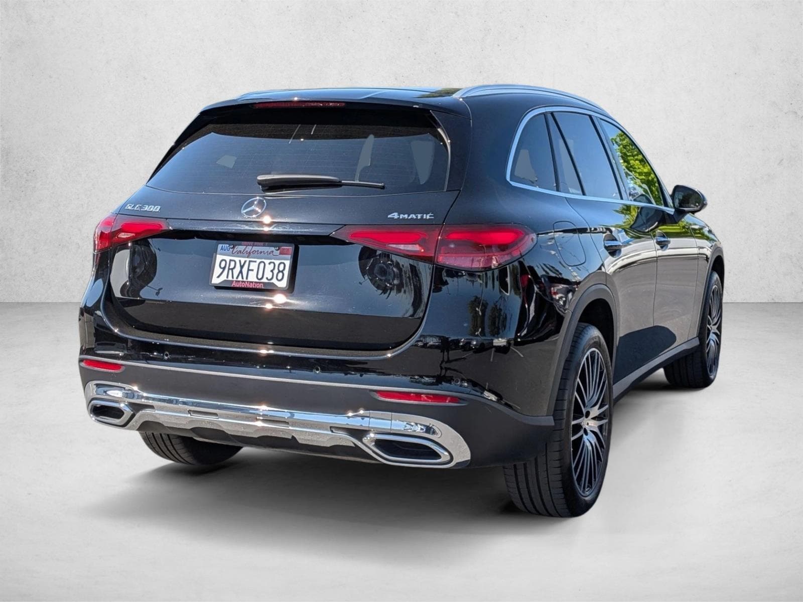 2024 Mercedes-Benz GLC 4MATIC photo 4