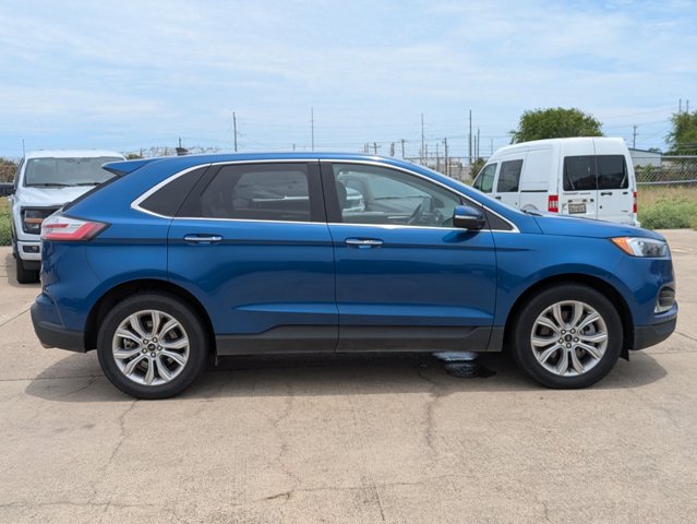 2024 Ford Edge Titanium photo 4